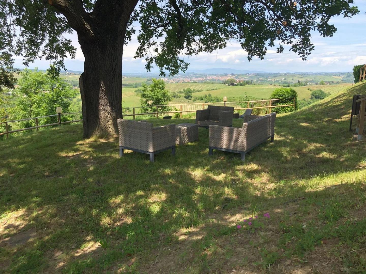 Podere Boscone กัมบาสซี แตร์เม ภายนอก รูปภาพ